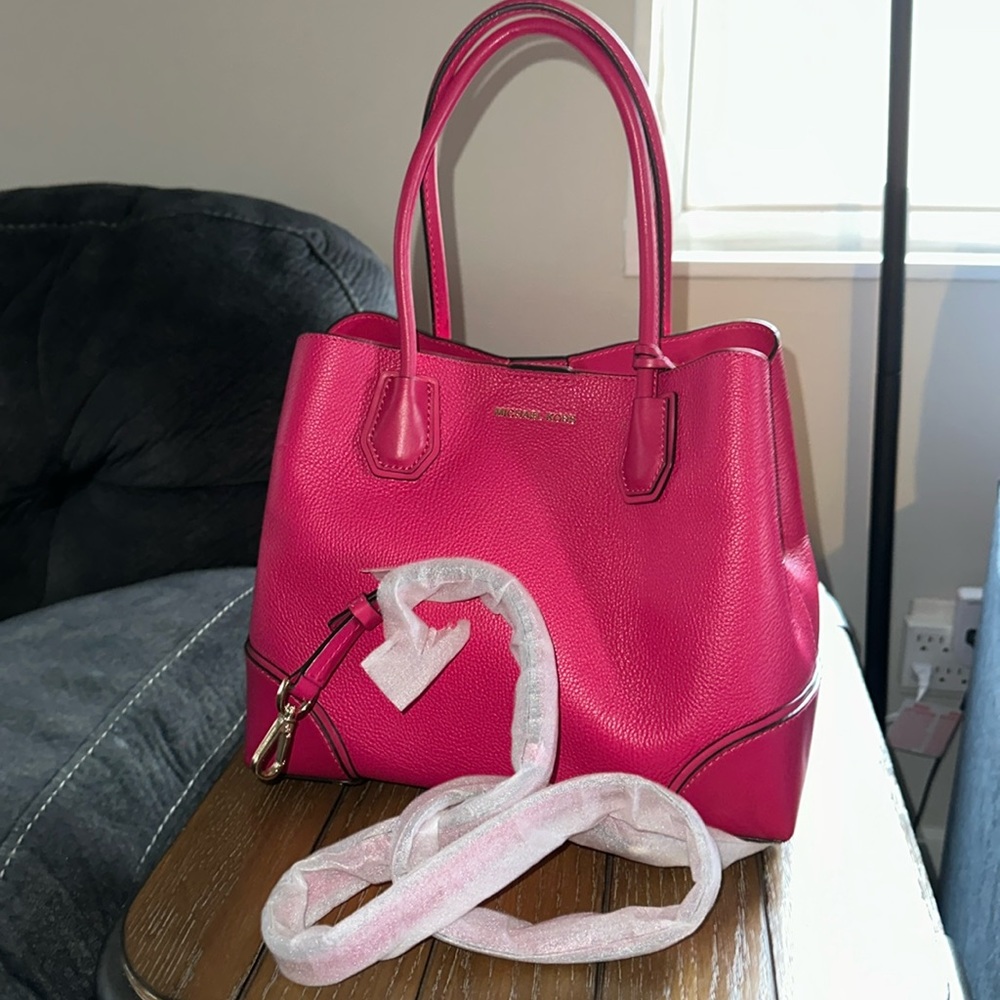 Michael Kors Hot Pink Cross Purse BNW/T